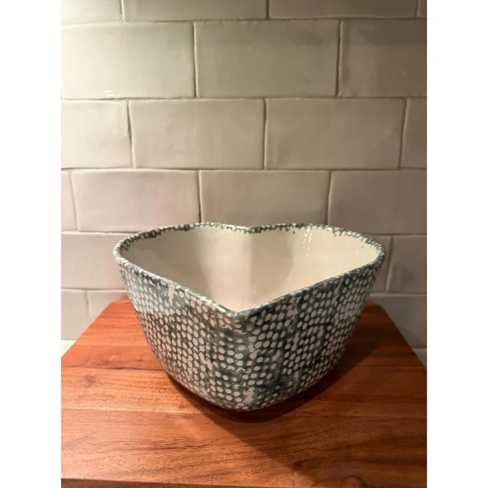 Vintage 1994 ABC Distributing Heart Shaped Nesting Bowls Set of 3 Green